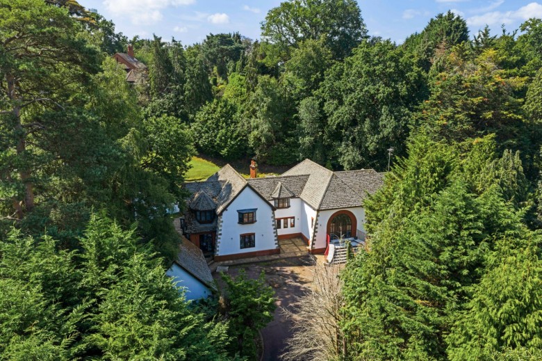 Click the photo for more details of Golf Club Road, St George's Hill, Surrey