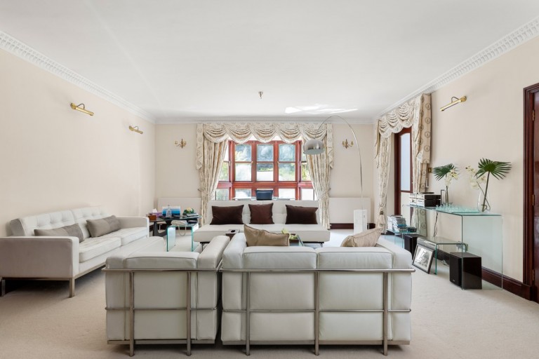 Images for Golf Club Road, St George's Hill, Surrey