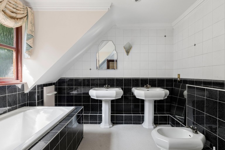 Images for Golf Club Road, St George's Hill, Surrey