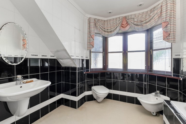 Images for Golf Club Road, St George's Hill, Surrey