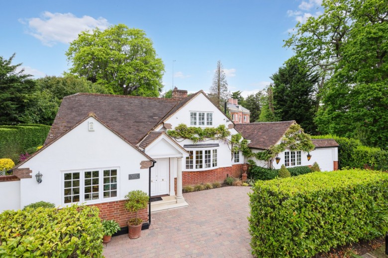 Click the photo for more details of Warreners Lane, St George's Hill, Surrey