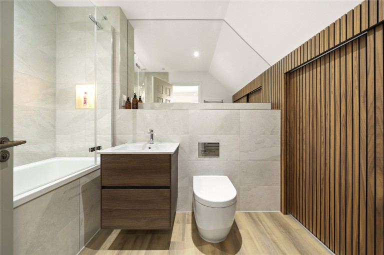 Images for White Lion Gate, Cobham, Surrey