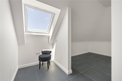 Images for White Lion Gate, Cobham, Surrey