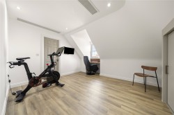 Images for White Lion Gate, Cobham, Surrey