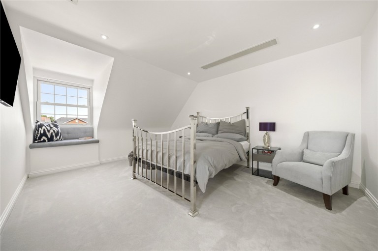 Images for White Lion Gate, Cobham, Surrey