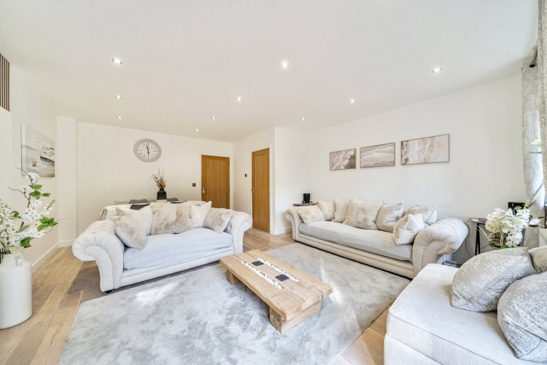 Images for Wey Meadow Close, Farnham, Surrey