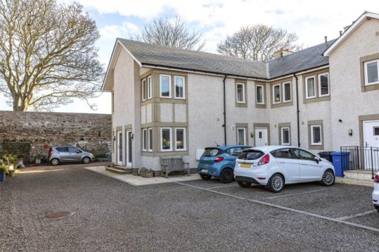 Click the photo for more details of Governors Gardens, Berwick-upon-Tweed, Northumberland