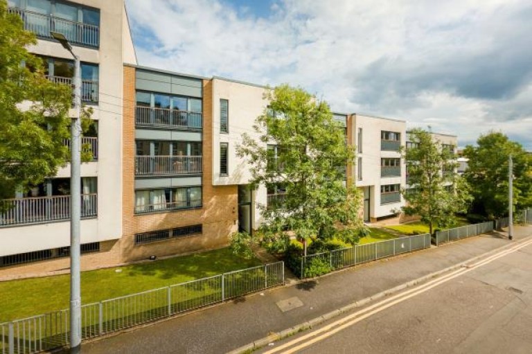 Images for Flat 1/2, Great Dovehill, Glasgow City Centre