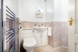 Images for 2/2, Dyce Lane, Partick, Glasgow