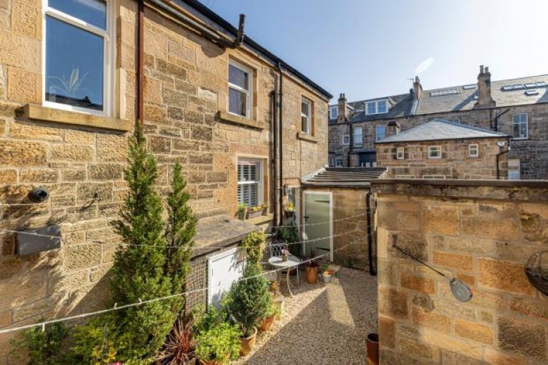 Click the photo for more details of Cleveden Crescent Lane, Kelvinside, Glasgow