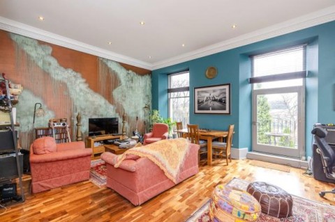 Click the photo for more details of Flat 4, Corstorphine Road, Edinburgh