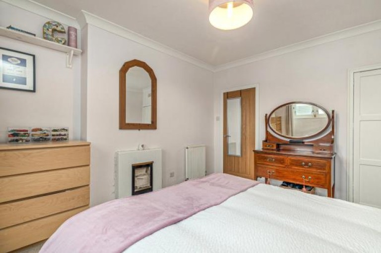 Images for 1/1, Thornwood Place, Thornwood, Glasgow