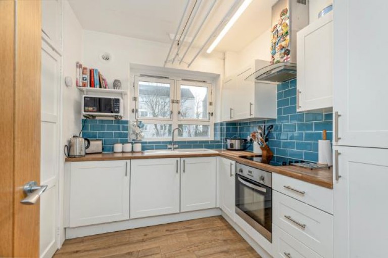 Images for 1/1, Thornwood Place, Thornwood, Glasgow