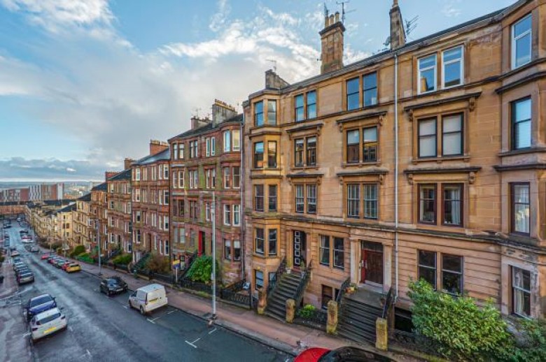 Click the photo for more details of 2/2, Gardner Street, Partickhill, Glasgow