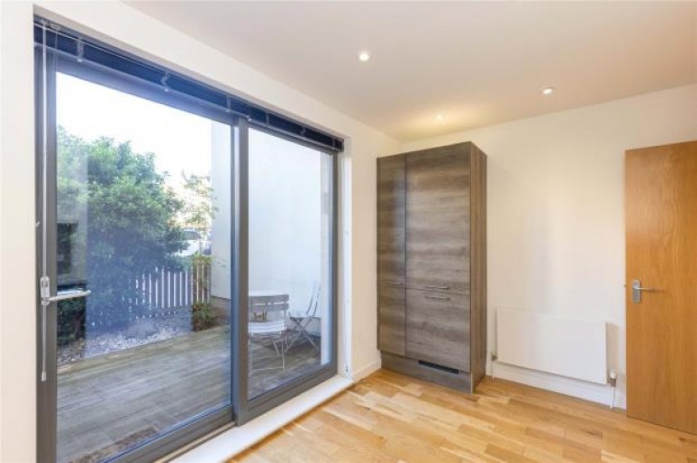 Images for Flat 2, Bellevue Road, Bellevue, Edinburgh