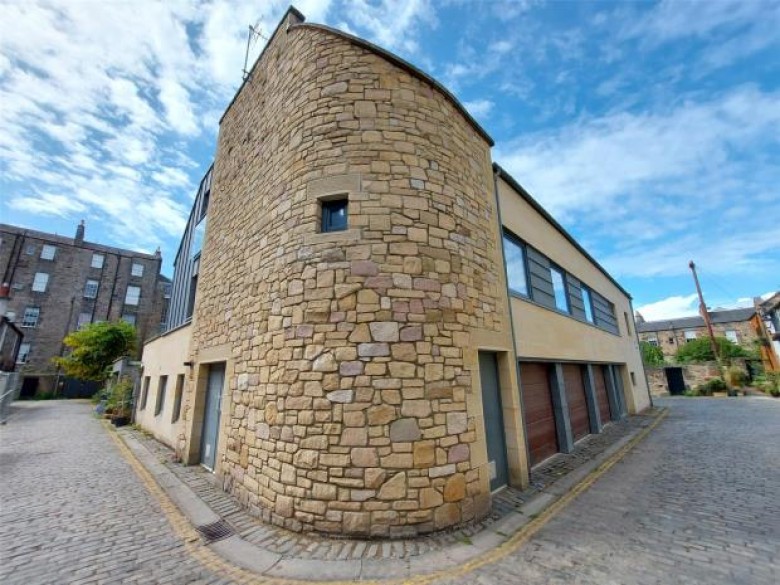 Click the photo for more details of Northumberland Place Lane, New Town, Edinburgh