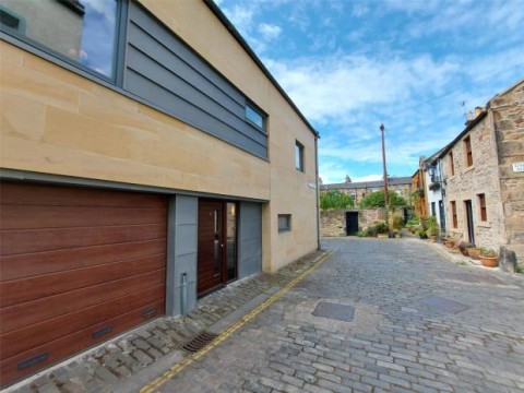 Click the photo for more details of Northumberland Place Lane, New Town, Edinburgh