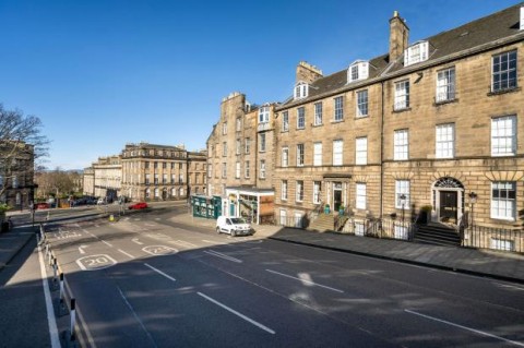 Click the photo for more details of Flat 4, North Charlotte Street, Edinburgh, Midlothian