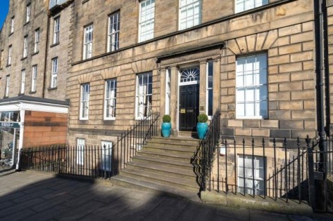 Click the photo for more details of Flat 4, North Charlotte Street, Edinburgh, Midlothian