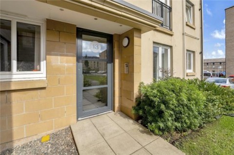 Click the photo for more details of Flat 12, Flaxmill Place, Edinburgh