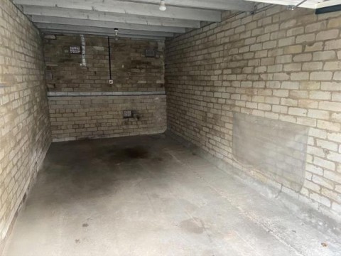 Click the photo for more details of Garage 8, Belgrave Crescent Lane, Edinburgh