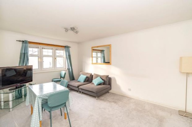 Click the photo for more details of 10/3, Springfield Street, Edinburgh, Midlothian
