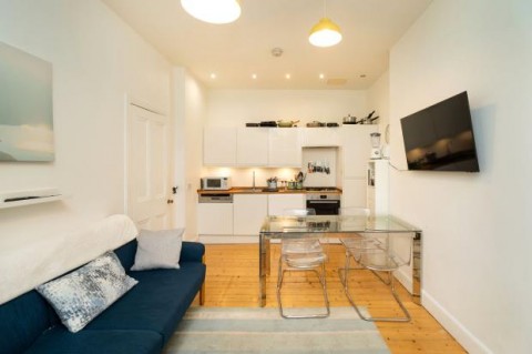 Click the photo for more details of Pf2, Roseneath Terrace, Edinburgh, Midlothian