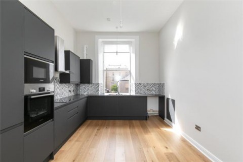 Click the photo for more details of 1FR (Flat 2), London Street, New Town, Edinburgh