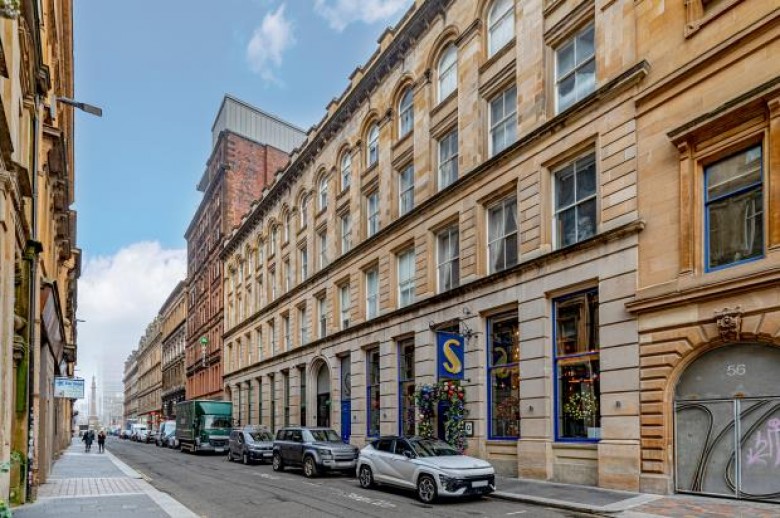 Click the photo for more details of Flat 1/2 Virginia Court, Miller Street, Merchant City, Glasgow
