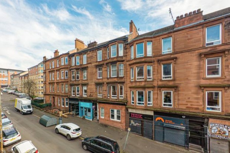 Click the photo for more details of Flat 3/1, Hillfoot Street, Dennistoun, Glasgow