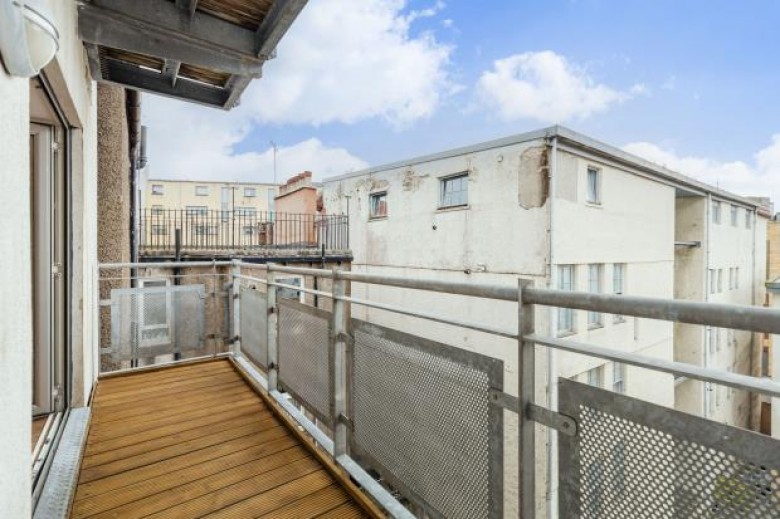 Click the photo for more details of Flat 4/2 Fourth Quarter, Port Dundas Road, Cowcaddens, Glasgow City