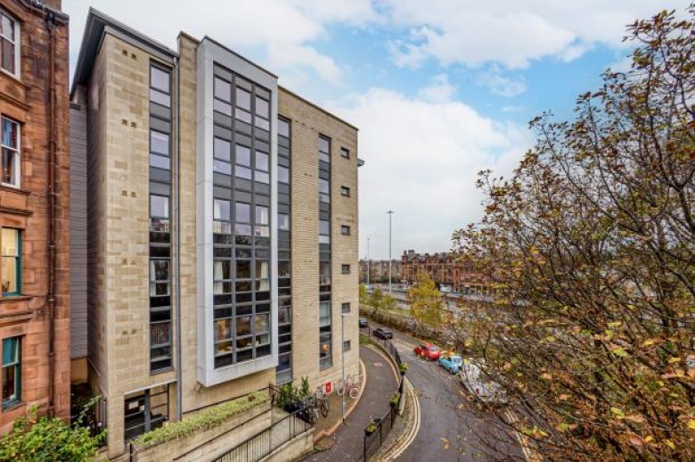 Click the photo for more details of Flat 4/4, Buccleuch Street, Garnethill, Glasgow City
