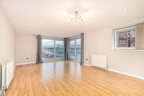 Click the photo for more details of Flat 1/2 Metropole, Dunlop Street, City Centre, Glasgow City