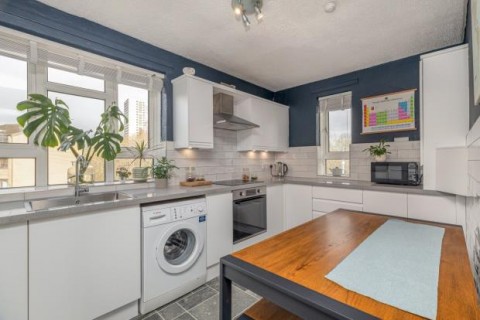 Click the photo for more details of 1/1, Winton Drive, Kelvinside, Glasgow