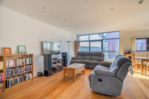 Click the photo for more details of Flat 4/2 Lancefield Quay, Finnieston Street, Finnieston, Glasgow City