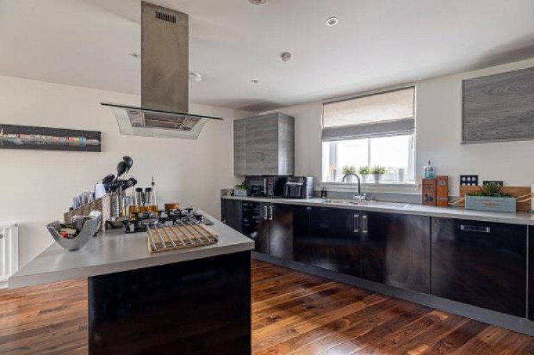 Images for Penthouse Flat 3/1, Richmond Park Terrace, Oatlands, Glasgow City