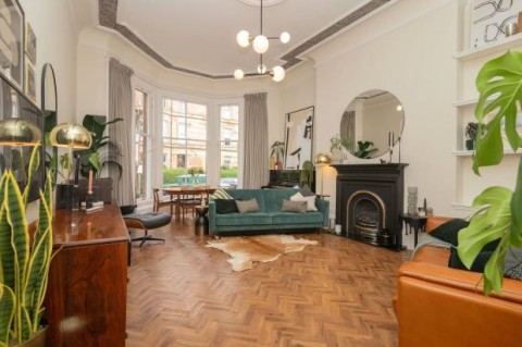 Click the photo for more details of Ground Floor Flat (0/1), Cecil Street, Hillhead, Glasgow City