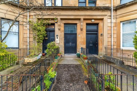 Click the photo for more details of 2/2, Clouston Street, North Kelvinside, Glasgow