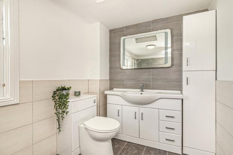 Images for Dunglass Avenue, Scotstoun, Glasgow
