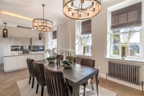 Click the photo for more details of 2/1, Lynedoch Place, Park, Glasgow