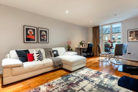 Click the photo for more details of 2/6, Park Circus Place, Park, Glasgow