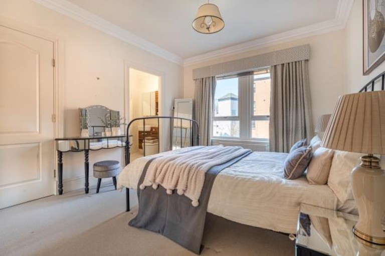 Images for 1/2, Kingsborough Gate, Hyndland, Glasgow