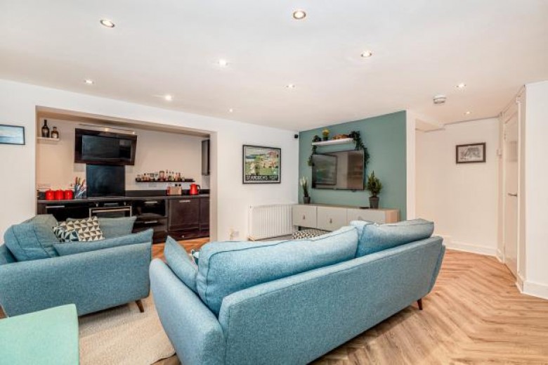 Click the photo for more details of Lorraine Gardens Lane, Dowanhill, Glasgow