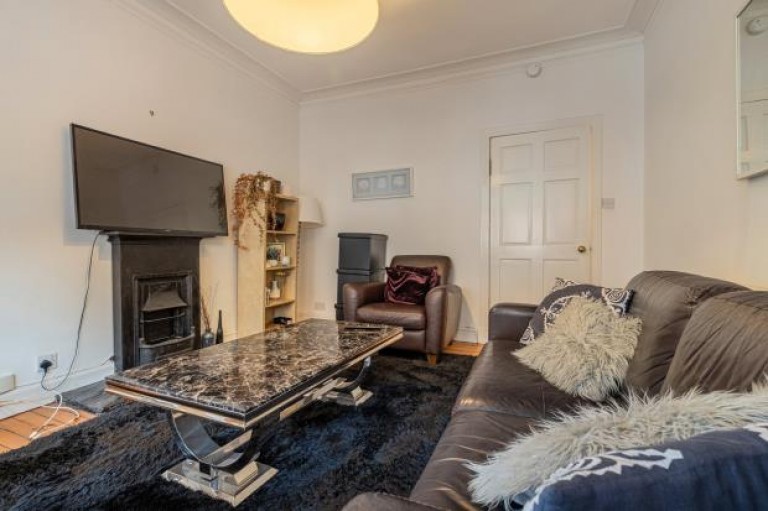 Images for 1/2, Kennoway Drive, Thornwood, Glasgow