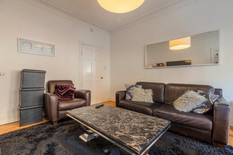 Images for 1/2, Kennoway Drive, Thornwood, Glasgow