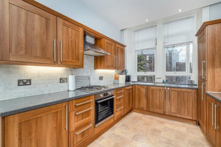 Images for 2/2, Crow Road, Jordanhill, Glasgow