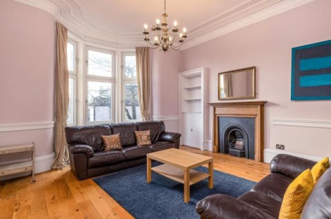 Click the photo for more details of 2/2, Gibson Street, Hillhead, Glasgow