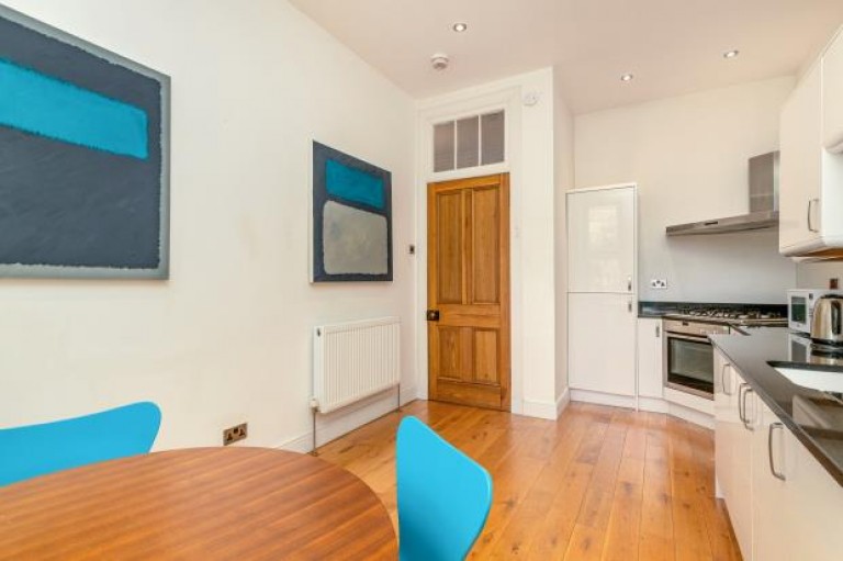 Images for 2/2, Gibson Street, Hillhead, Glasgow