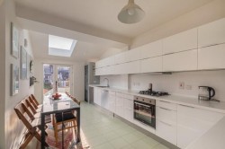 Images for Rowallan Gardens, Broomhill, Glasgow