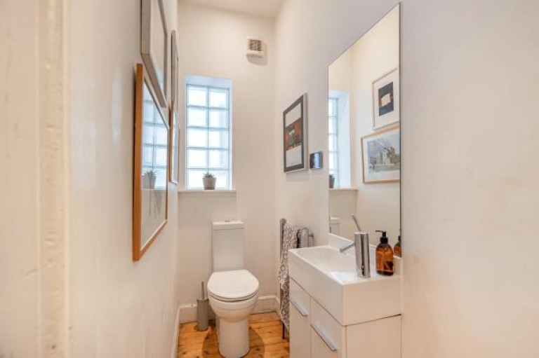 Images for Rowallan Gardens, Broomhill, Glasgow